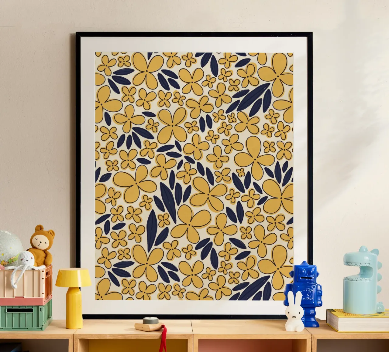 Motif de fleur à quatre feuilles / Jaune et bleu poster avec cadre en plastique de Alisa Galitsyna