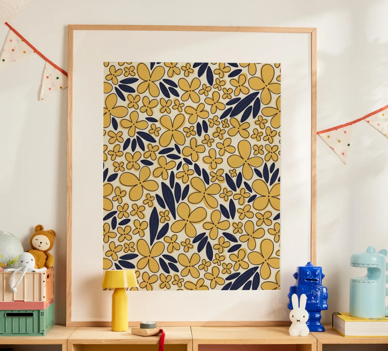 Motif de fleur à quatre feuilles / Jaune et bleu poster avec cadre en plastique de Alisa Galitsyna