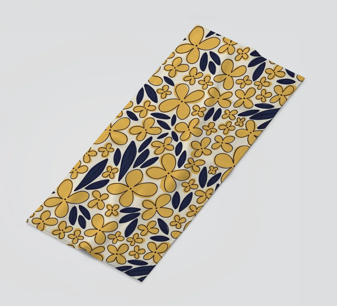 Motif de fleur à quatre feuilles / Jaune et bleu serviette de plage de Alisa Galitsyna