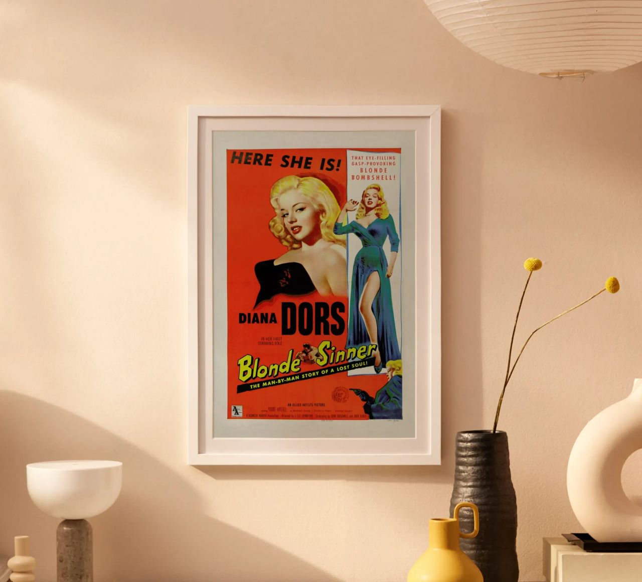 ‘Blonde Sinner’ Retro Movie Poster poster de Gallery Print and Art Limited
