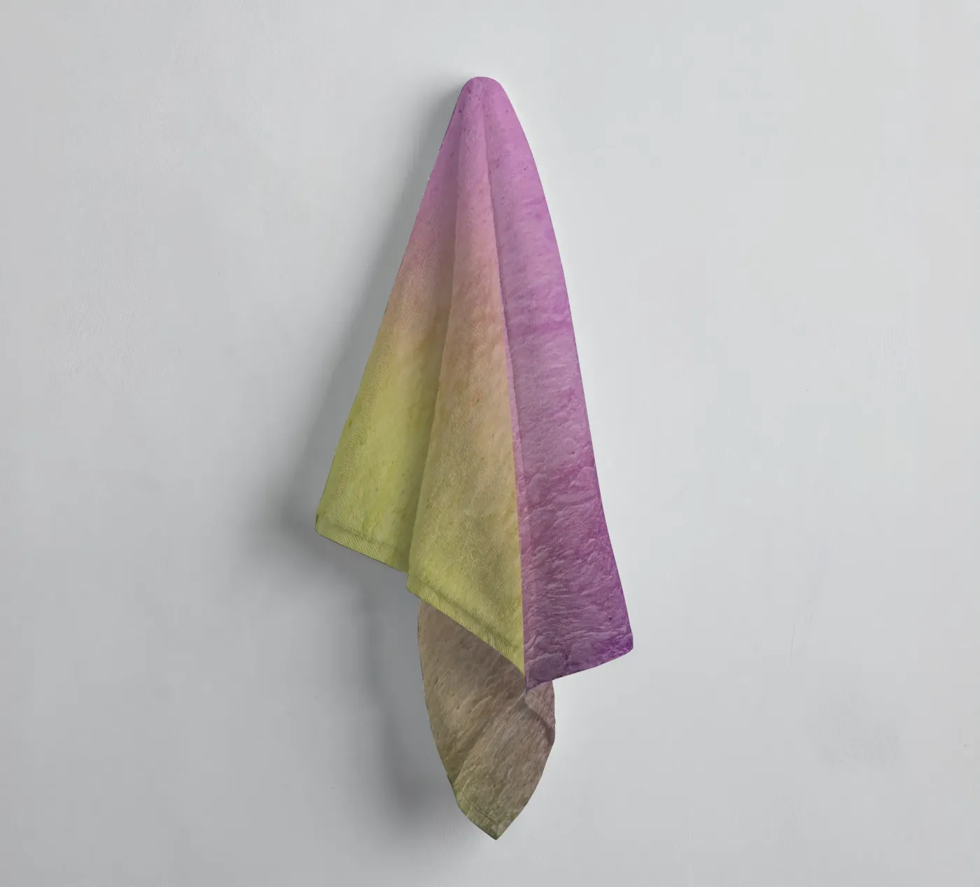 Juno towel by Elena Veronese
