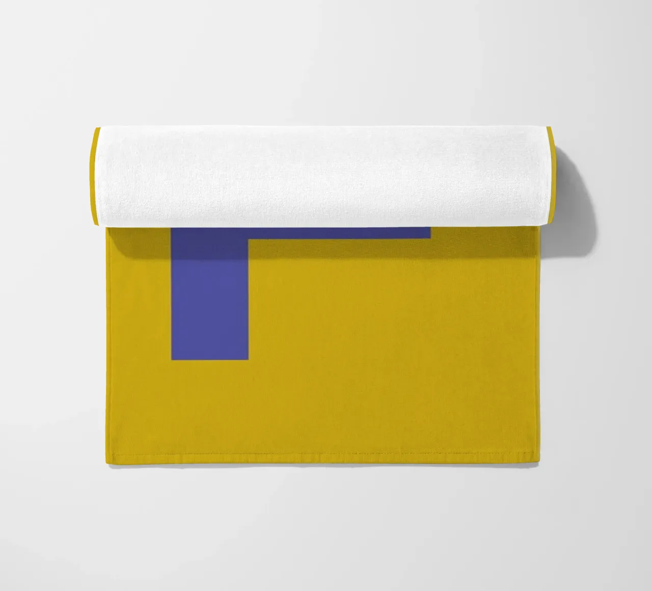 Yellow Letter F telo mare da Studio One