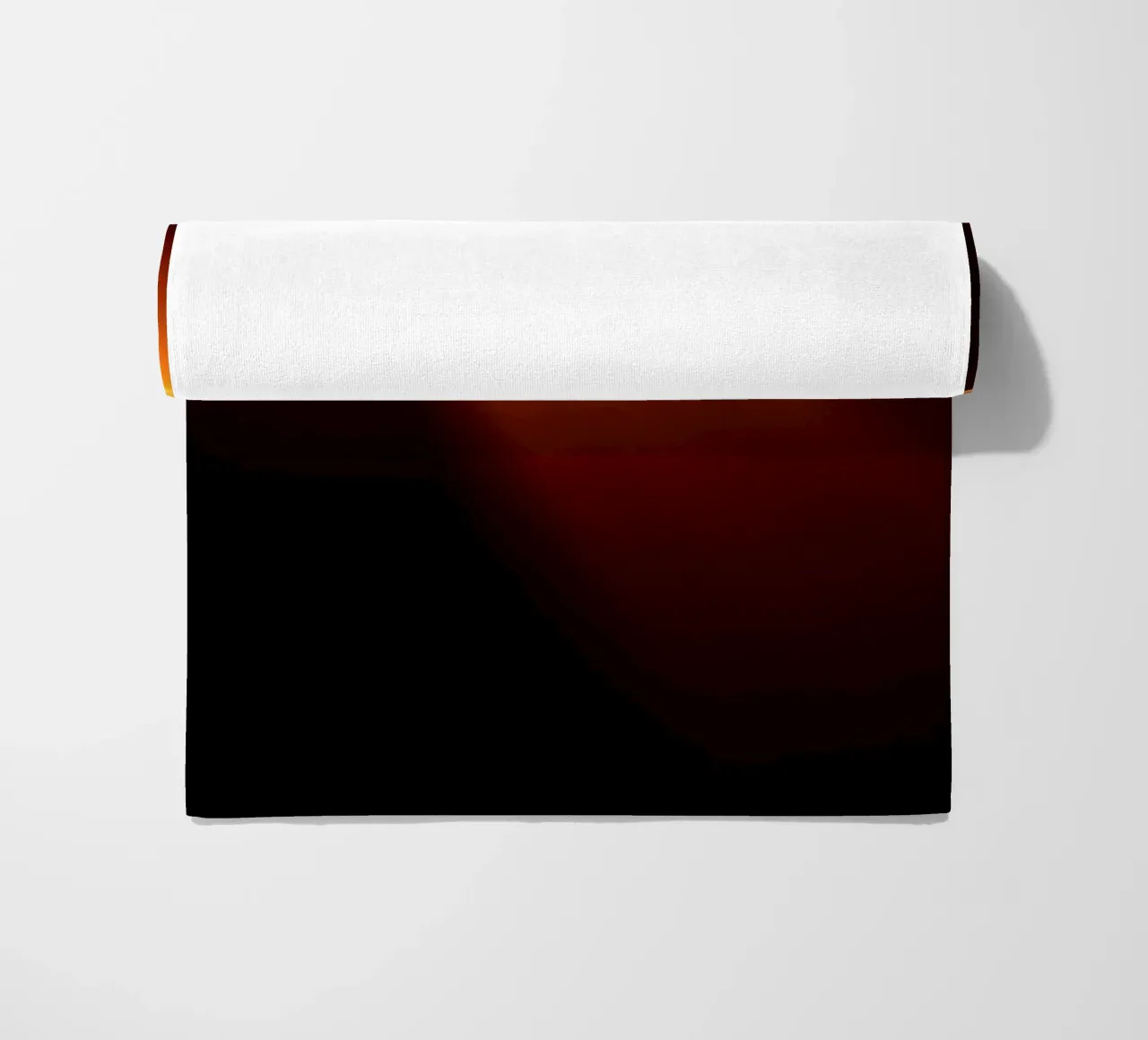 Splendida alba che proietta una luce calda sulle colline telo mare da DesignDoodle