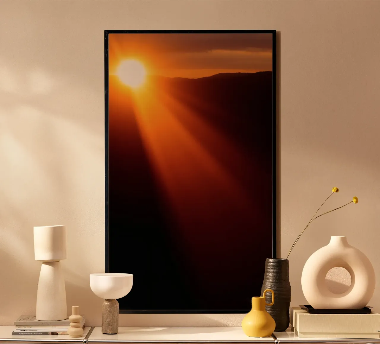 Splendida alba che proietta una luce calda sulle colline carta hahnemühle da DesignDoodle
