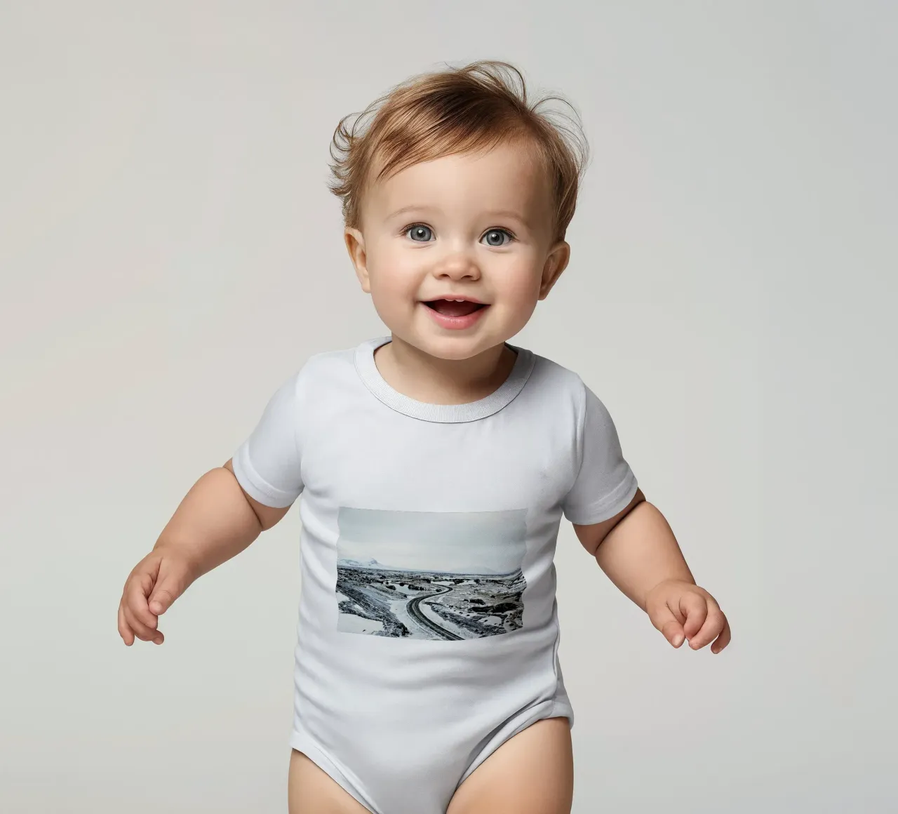 Near Mývatn short-sleeve baby romper by Nur Mut