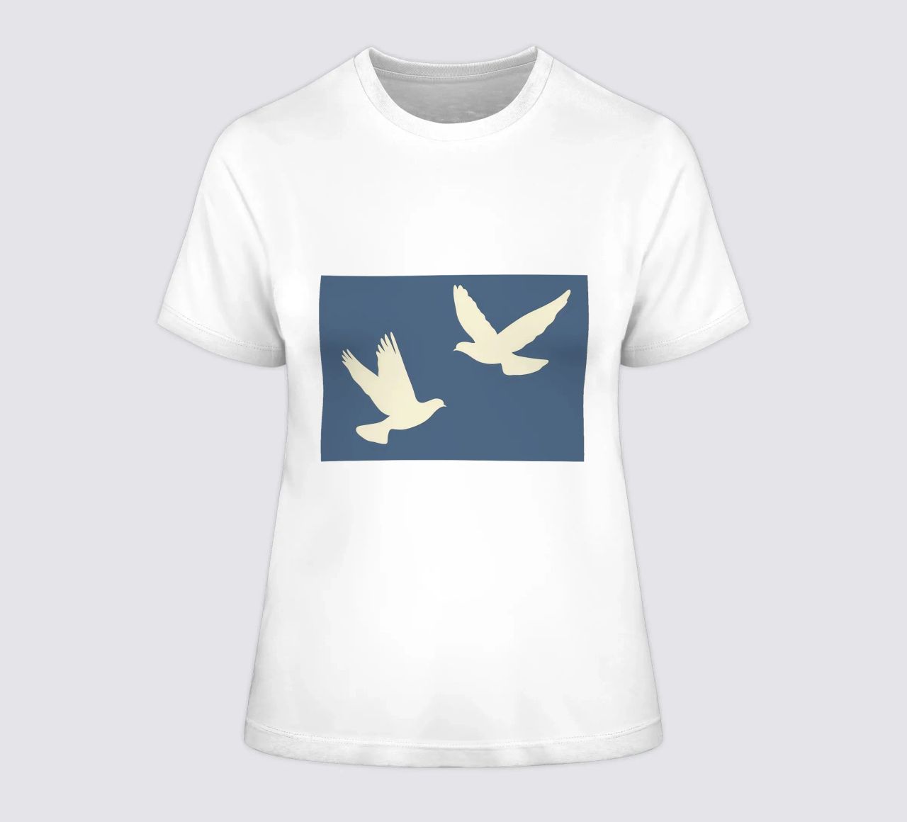 Minimal Due colombe bianche in volo t-shirt da donna da Karraker