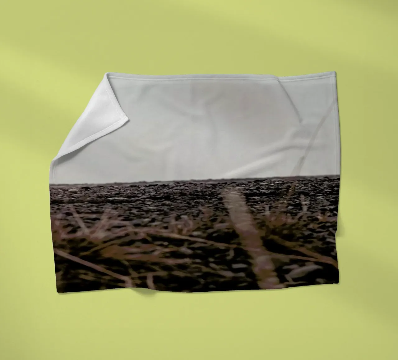 Hiding ground coperta in pile da Nur Mut