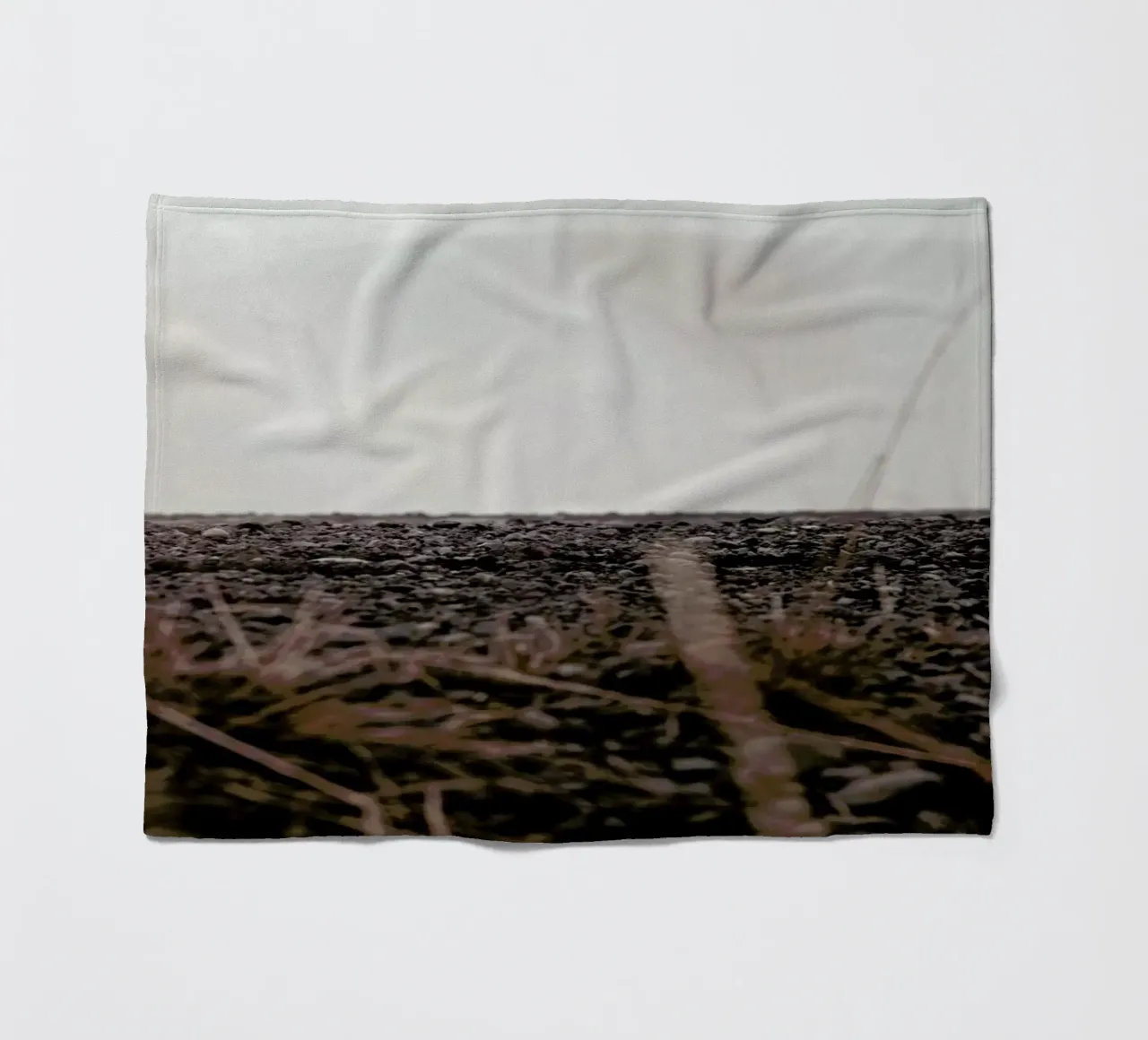 Hiding ground coperta in pile da Nur Mut