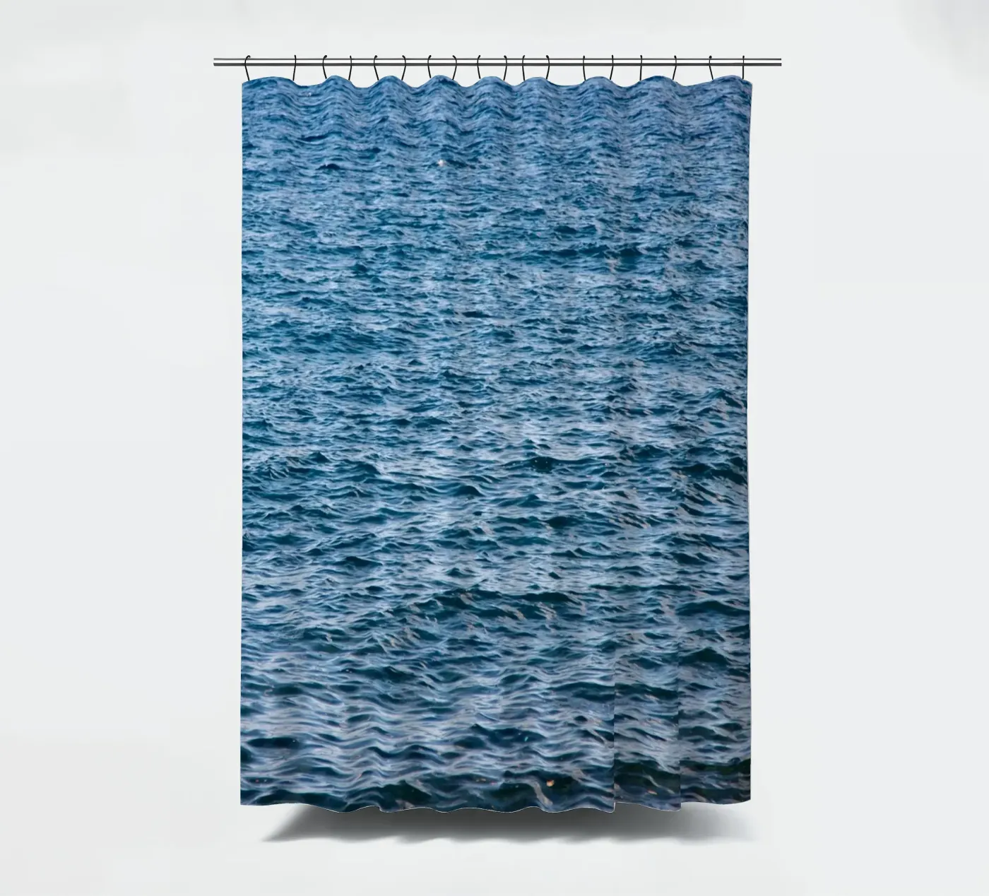 waves Duschvorhang von lookingforstardust