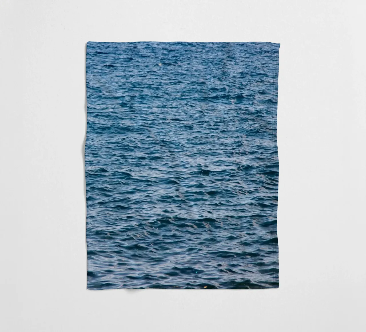 waves Fleecedecke von lookingforstardust