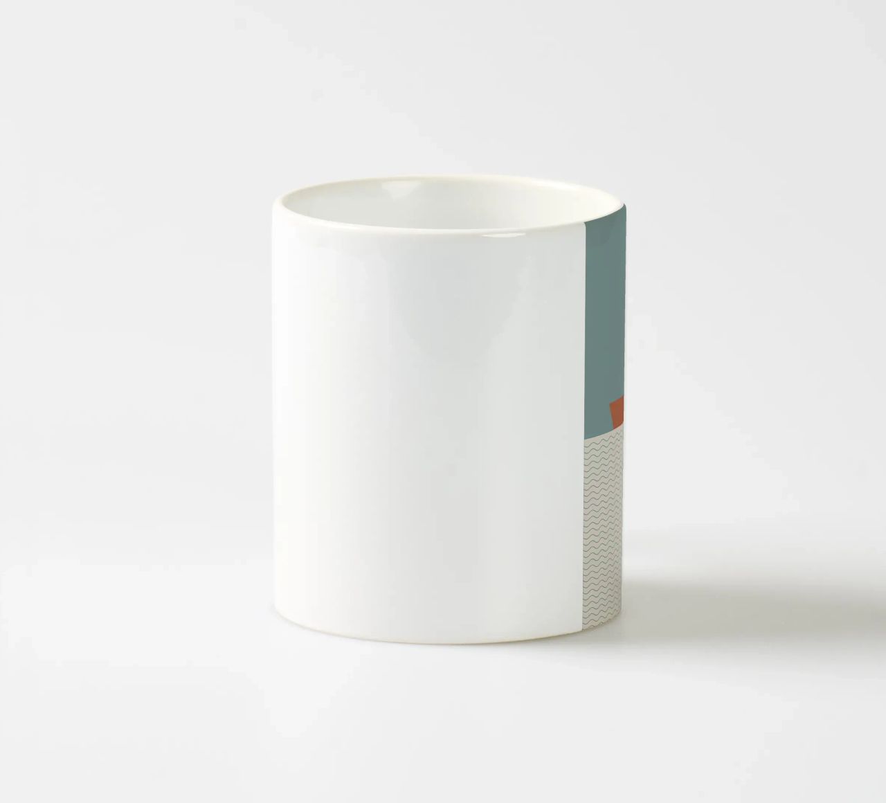Voilier minimaliste sur une mer ondulée mug en céramique de Karraker