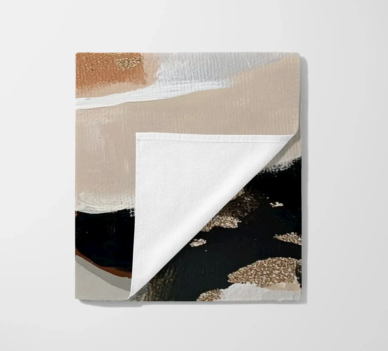Abstracte muurschildering met gouden accenten strandhanddoek van Melloi Art Print