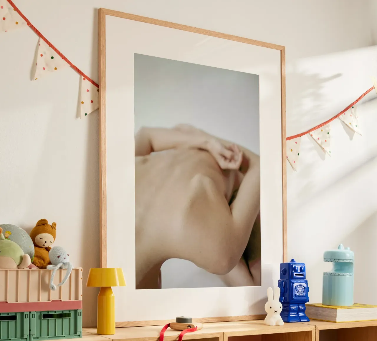Body Studies Square poster con telaio in plastica da Chris Abatzis