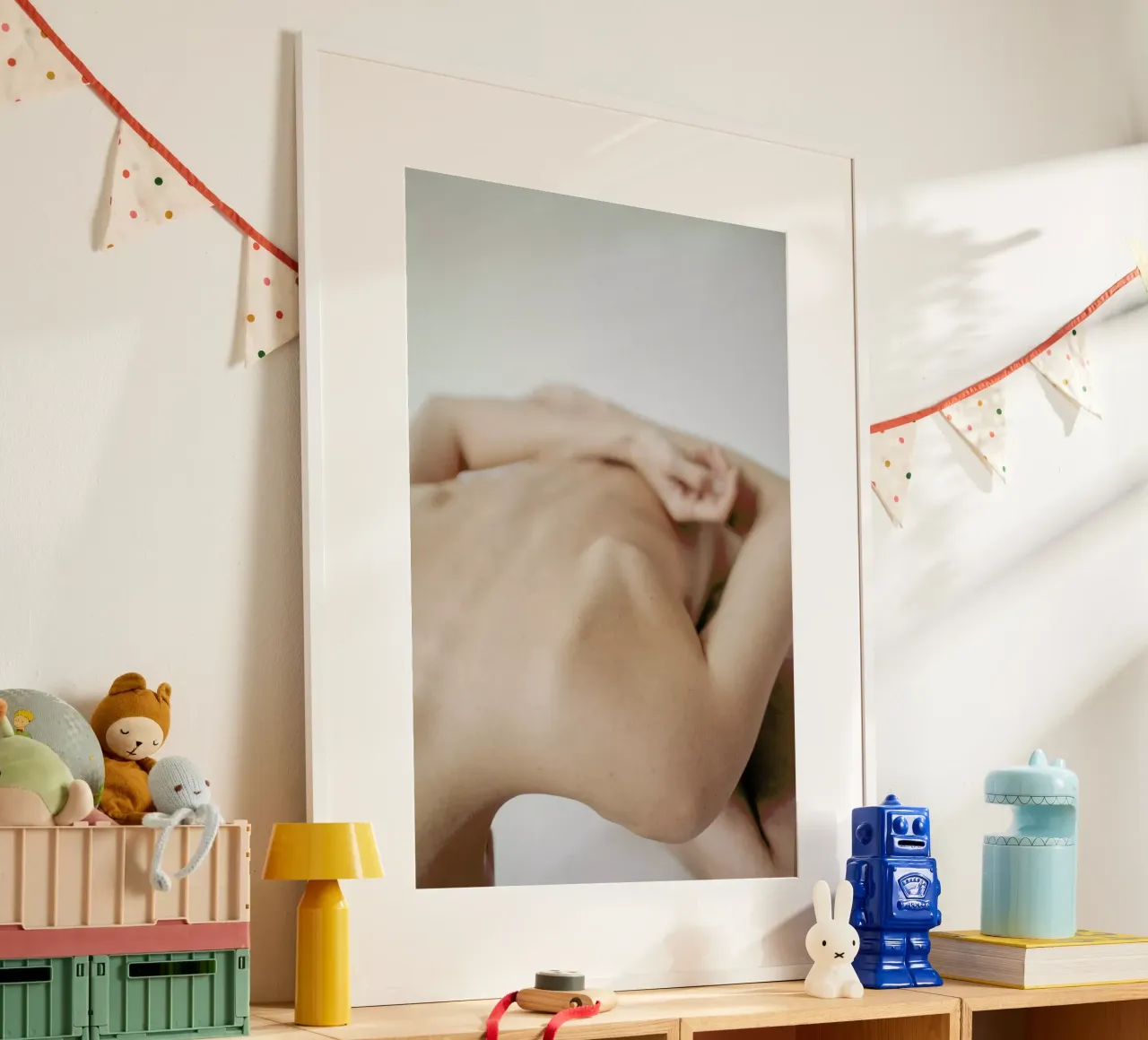 Body Studies Square poster con telaio in plastica da Chris Abatzis