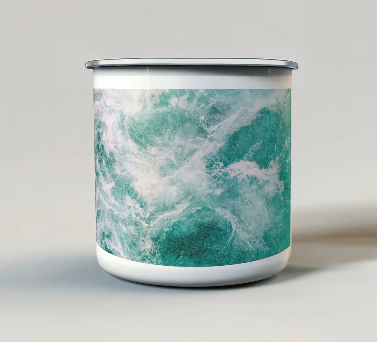 Whitewater 2 taza de esmalte de Nur Mut