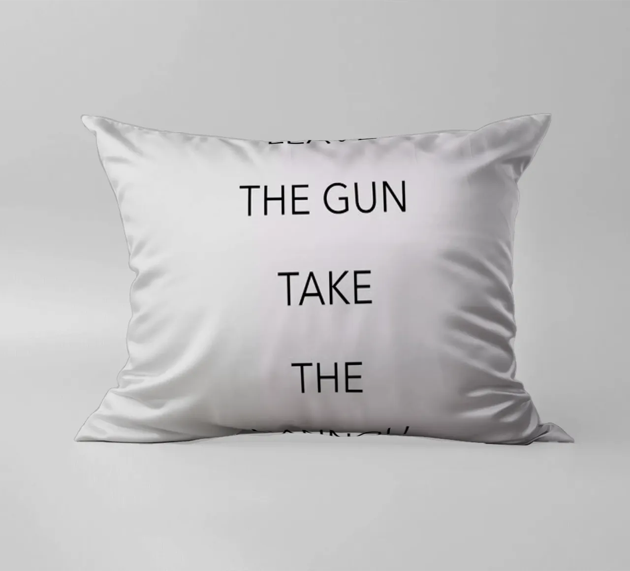 Leave the Gun cuscino da Studio One