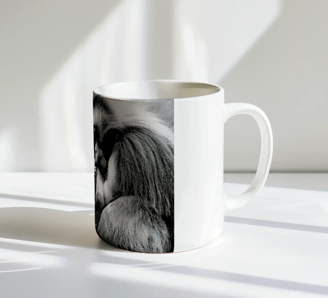Monkey Family tazza in ceramica da Babett Schultze