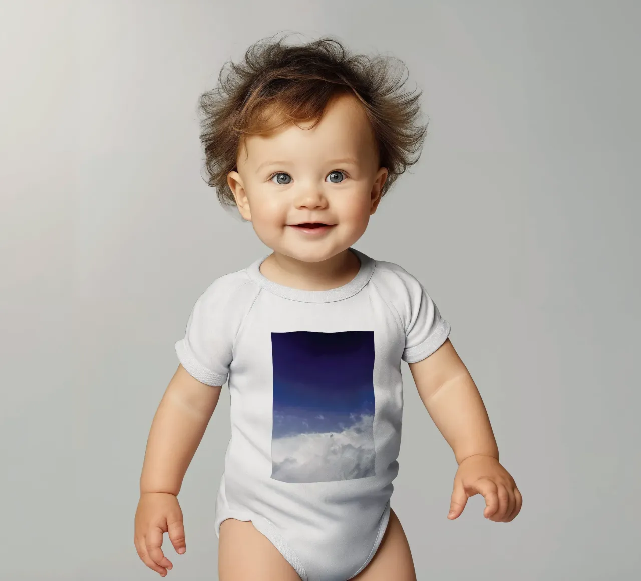 Above the Clouds body neonato maniche corte da Nur Mut