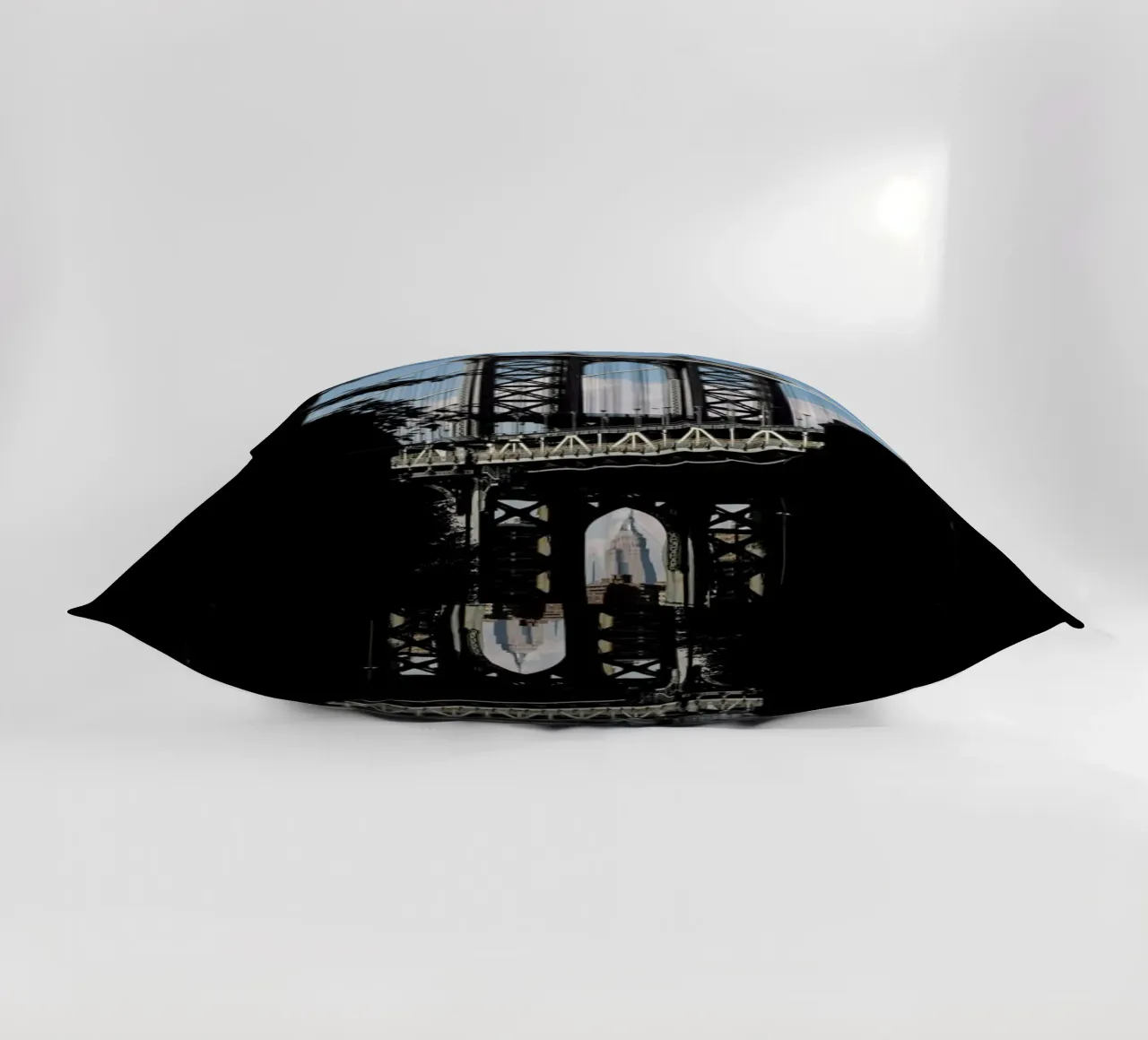 Bridge in Shadow cuscino da EyeEm Mobile GmbH