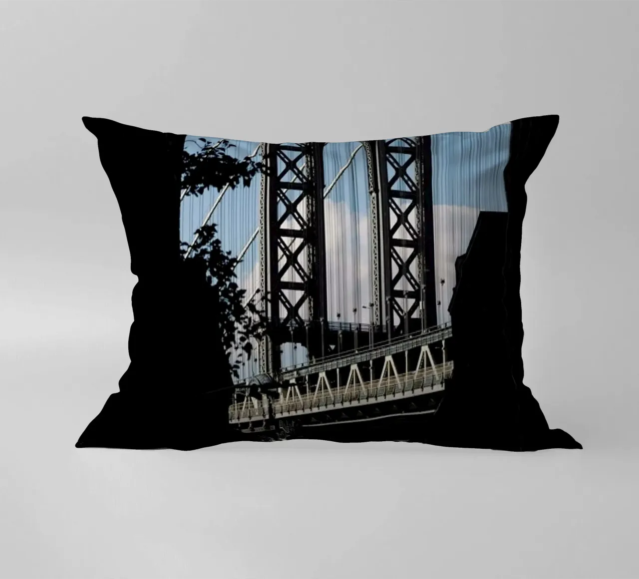 Bridge in Shadow cuscino da EyeEm Mobile GmbH