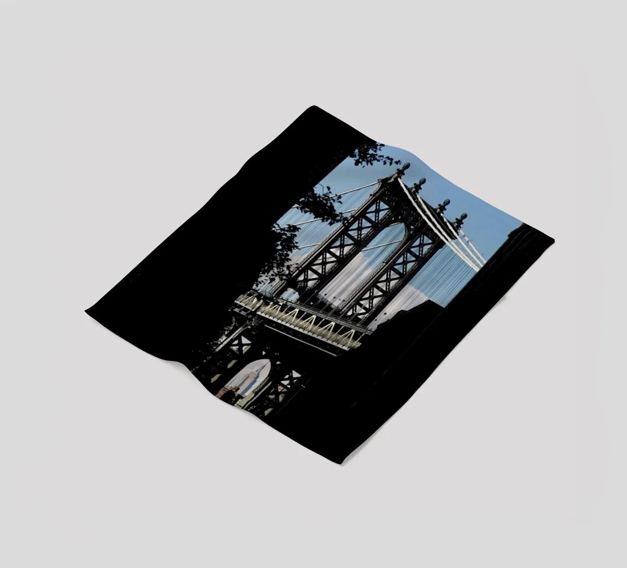 Bridge in Shadow coperta in pile da EyeEm Mobile GmbH