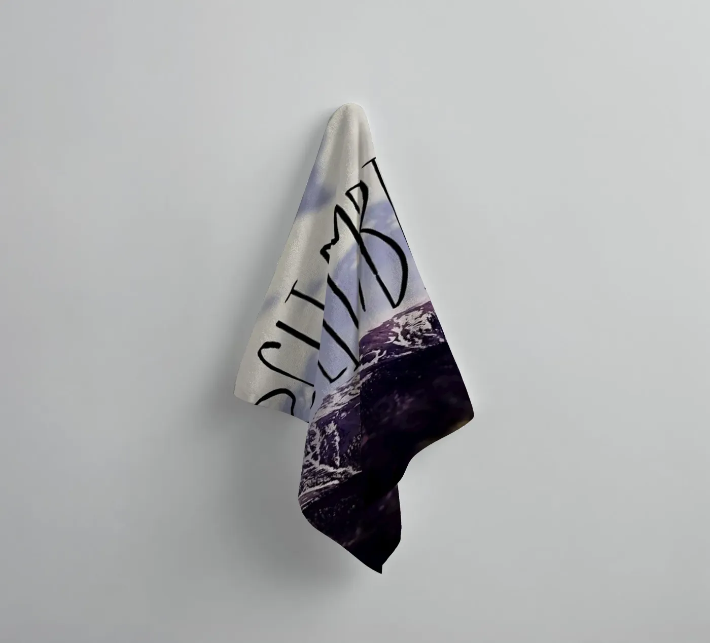 Keep climbing badhanddoek van Leah Flores