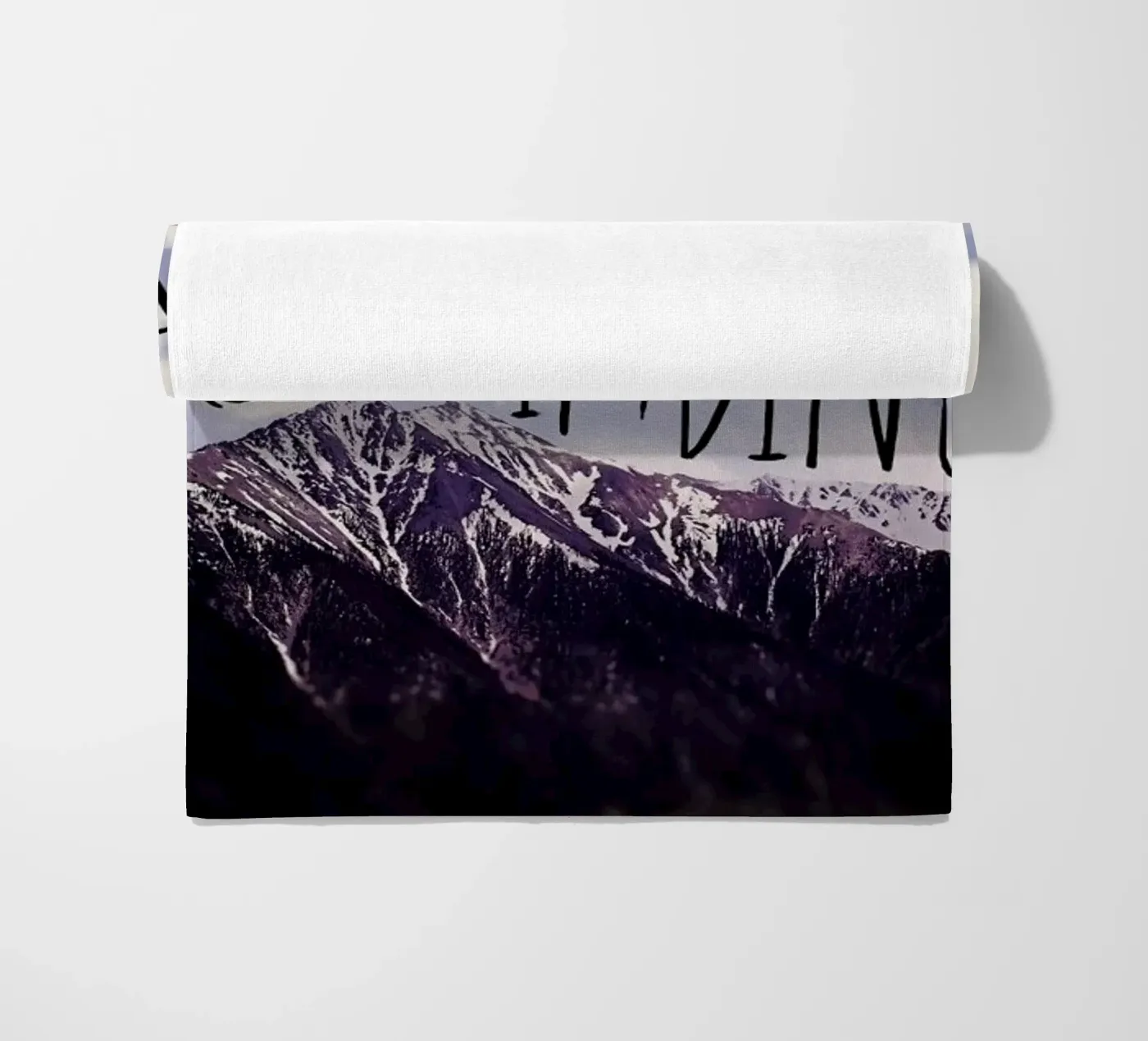 Keep climbing strandhanddoek van Leah Flores