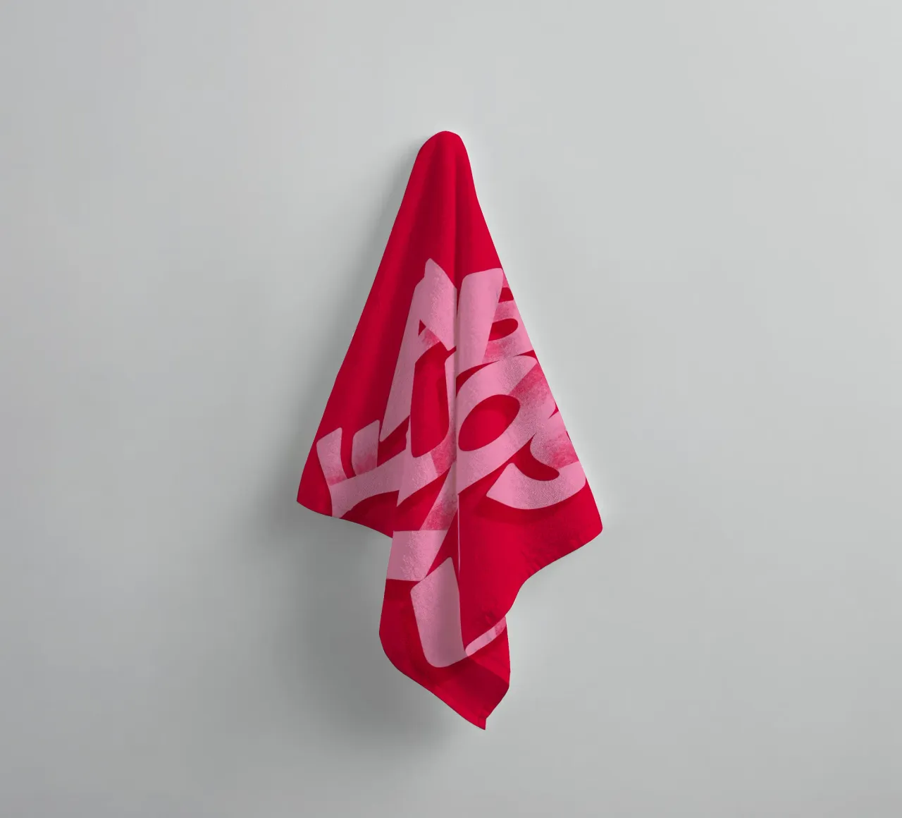 Fabelhafte rosa Typografie auf rotem Hintergrund Handtuch von showmemars