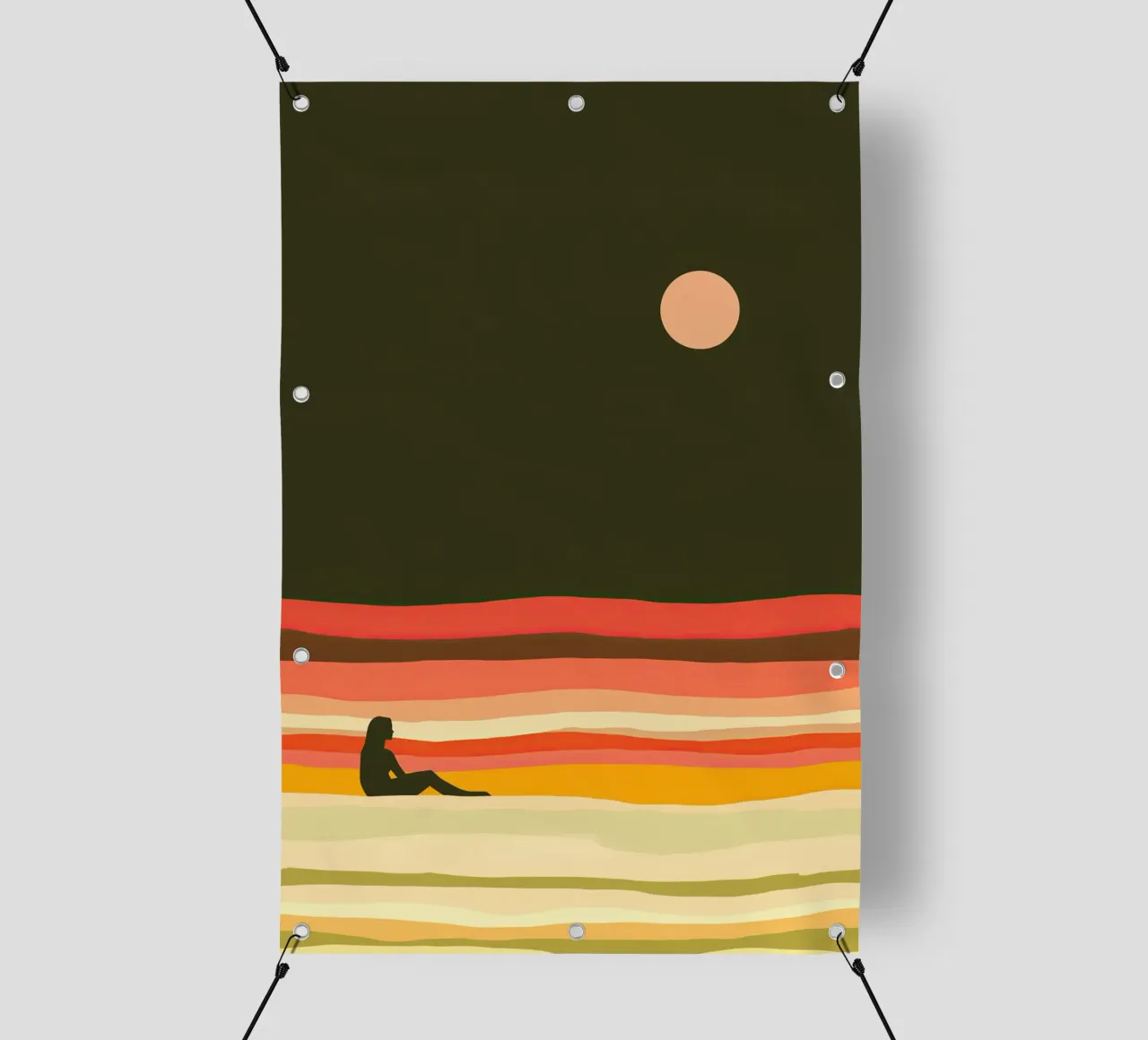 Donna di notte sulla spiaggia | disegno tessile con strisce telo in pvc da Autofocus