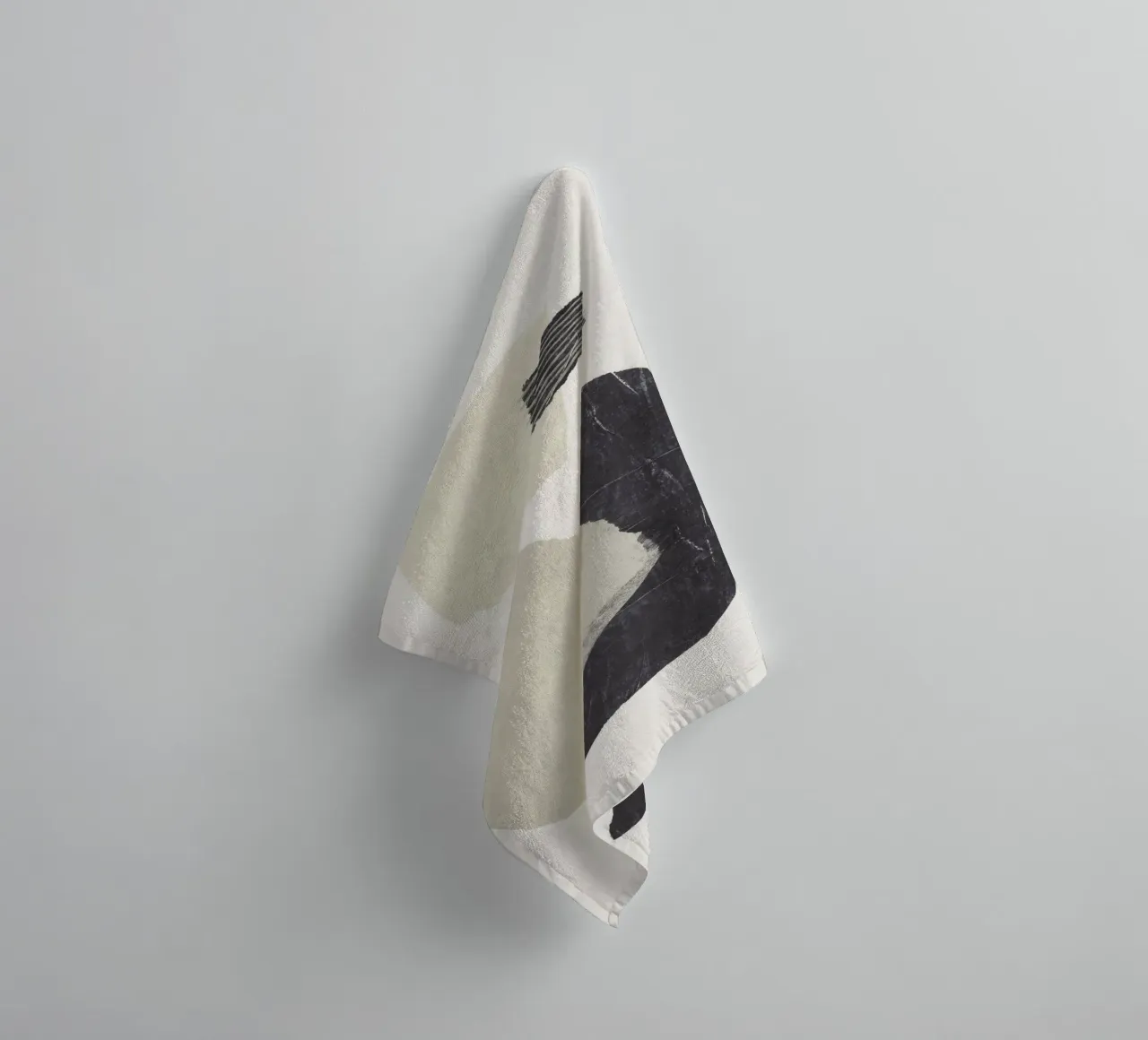 Formas monocromas nº 1 toalla de baño de Alisa Galitsyna
