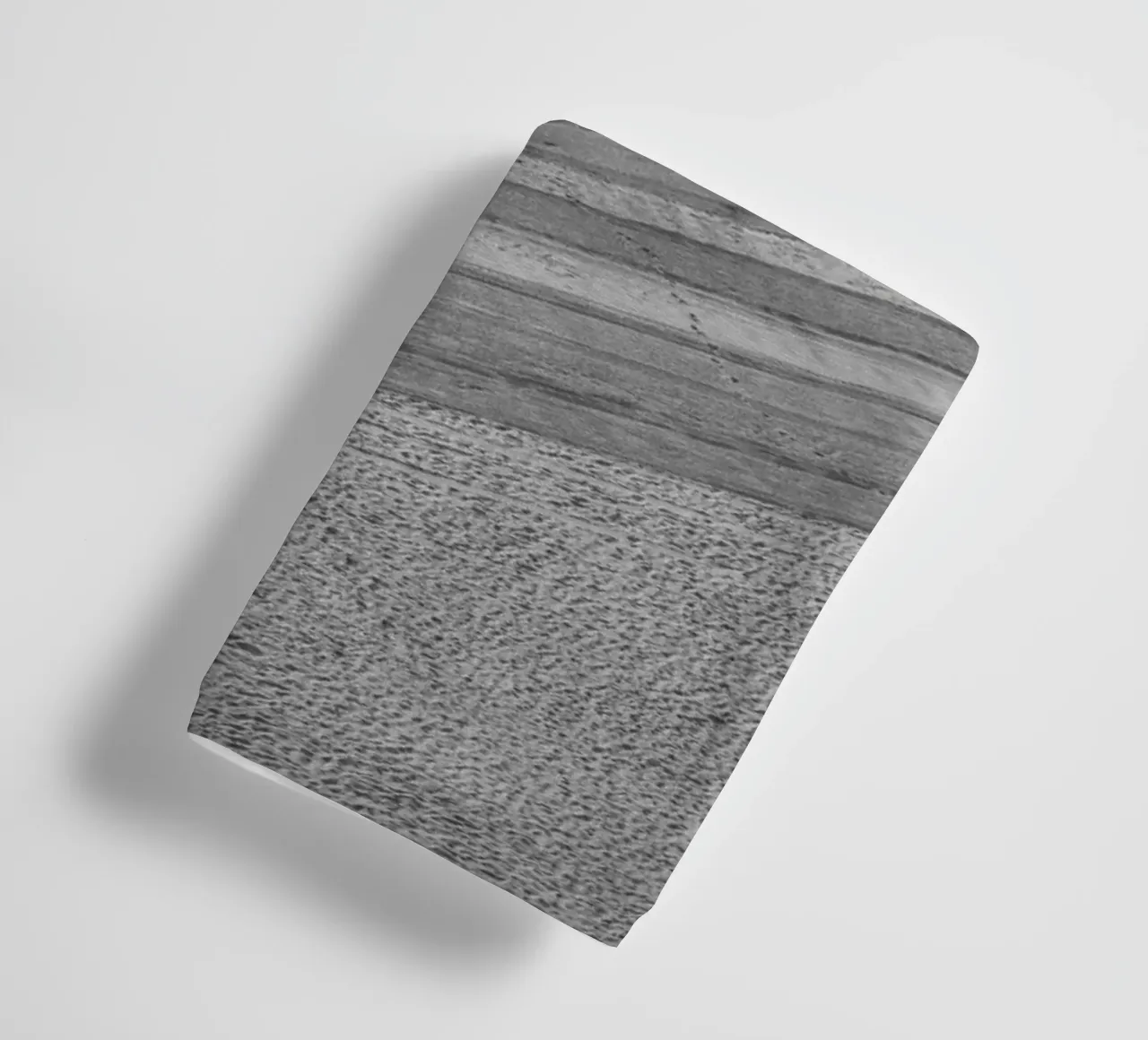 Vor dem Ansturm -morgens am Meer Handtuch von Barbara Buderath Fotodesign