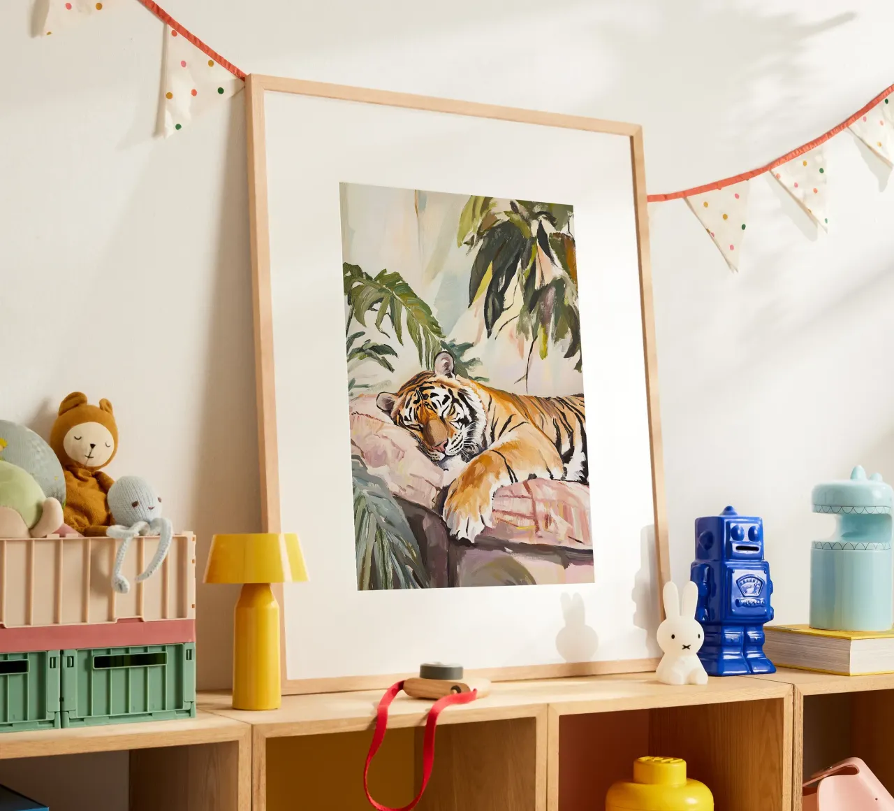 La tigre dorme poster con telaio in alluminio da Nikis Art Studio