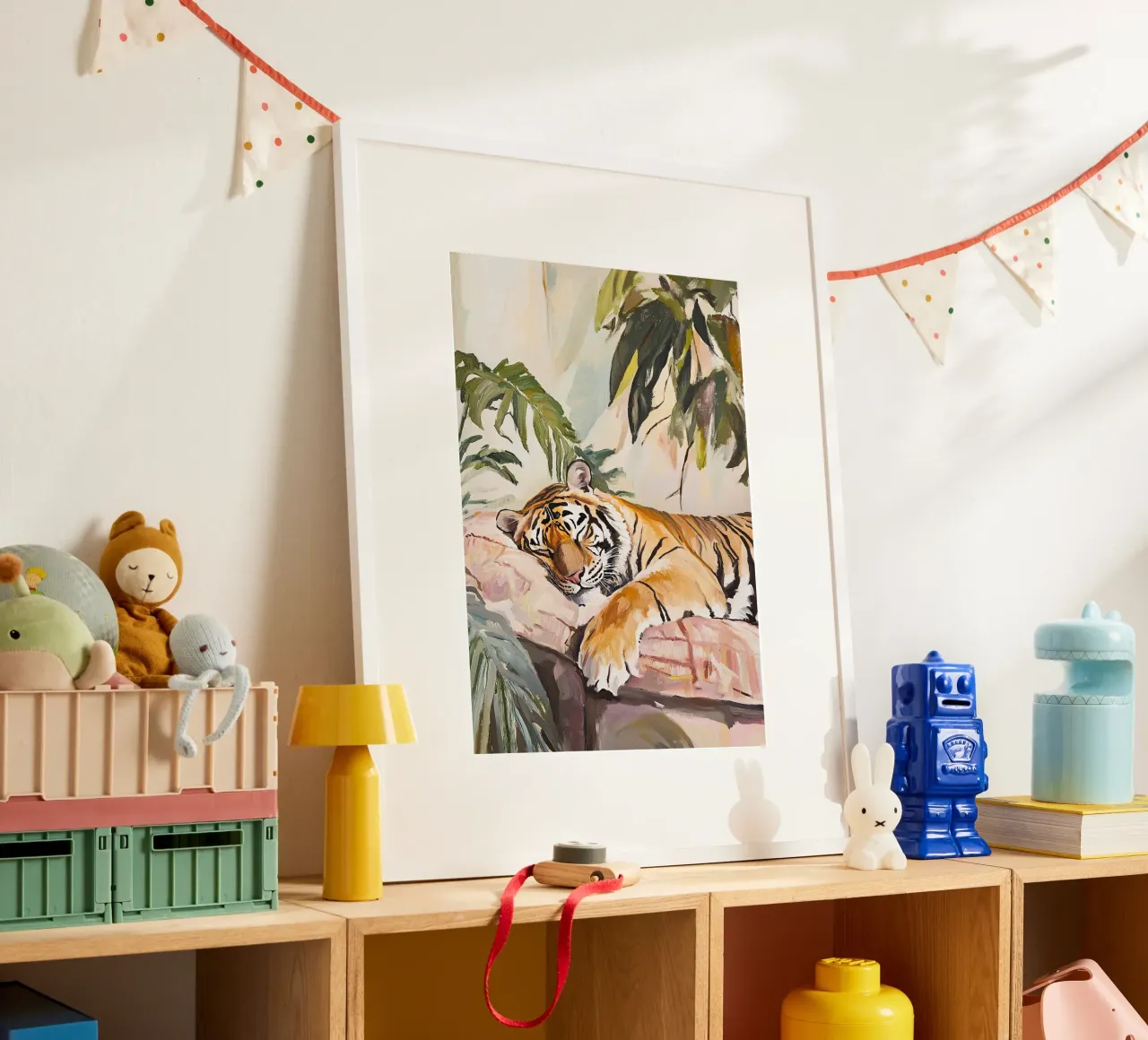 La tigre dorme poster con telaio in alluminio da Nikis Art Studio