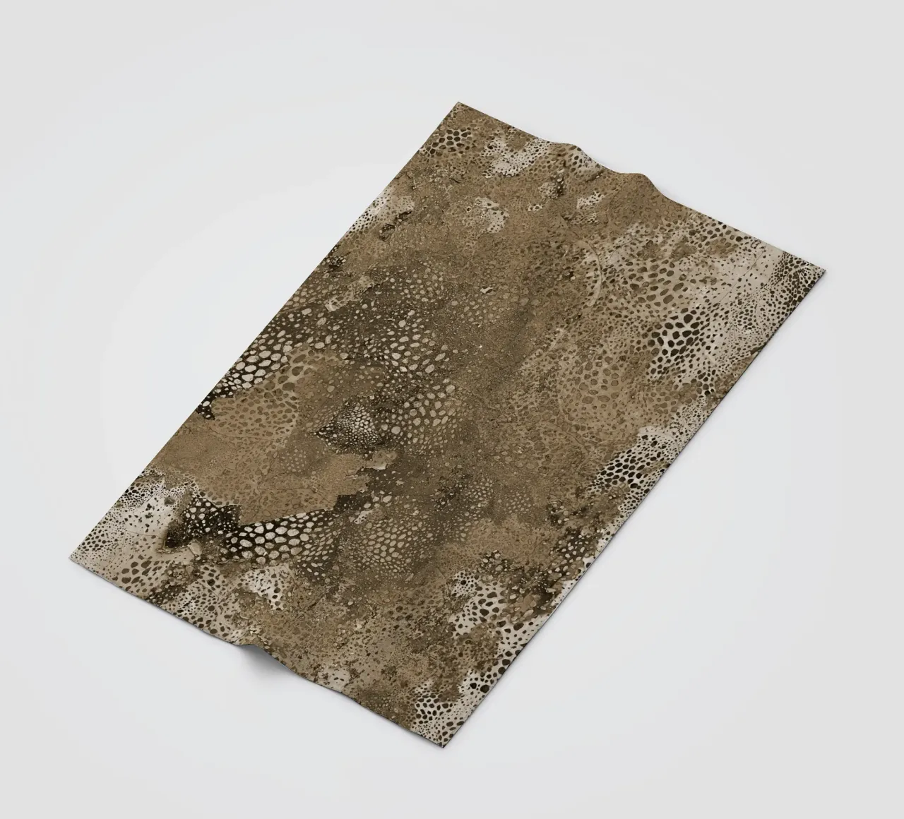 pelle marrone coperta in pile da Giulio Iurissevich