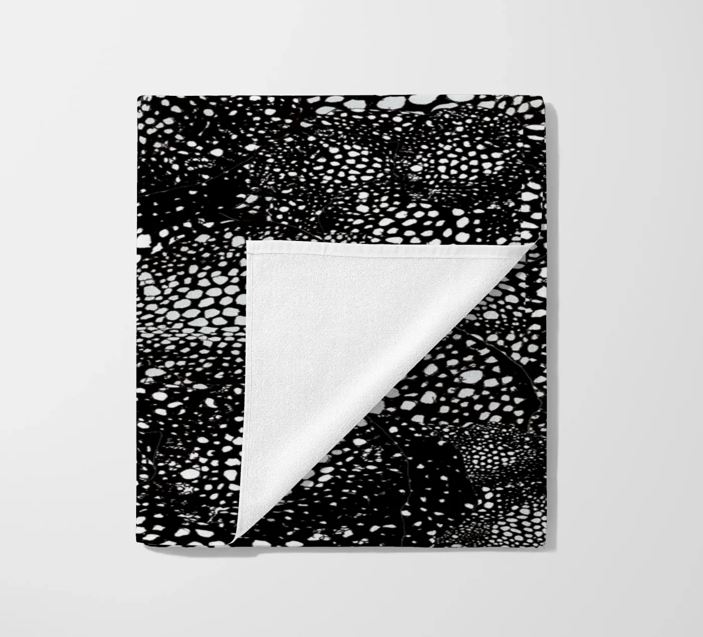 mora strandhanddoek van Giulio Iurissevich