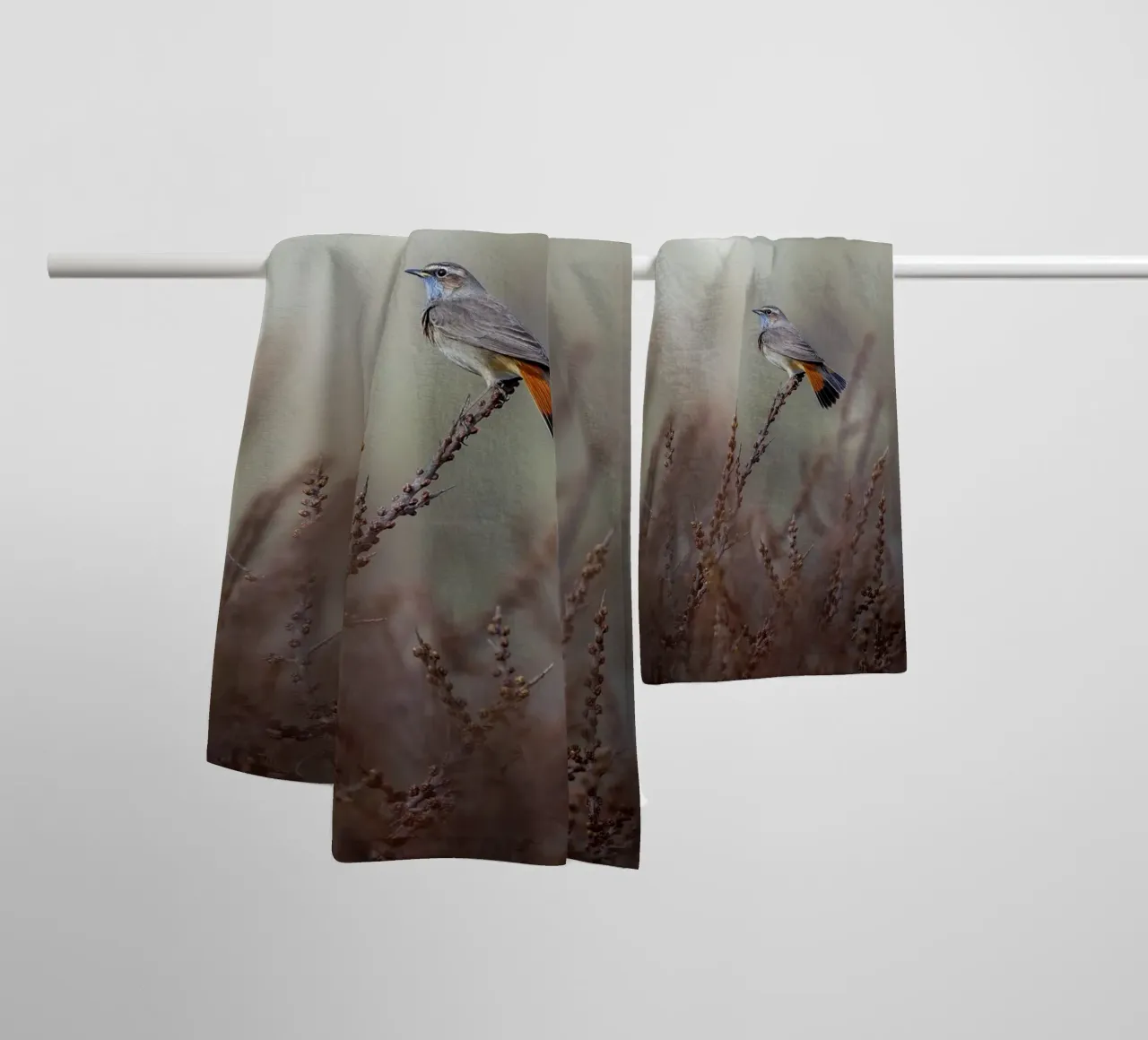Beccapesci tra le dune asciugamano da bagno da Tom's Wildlife