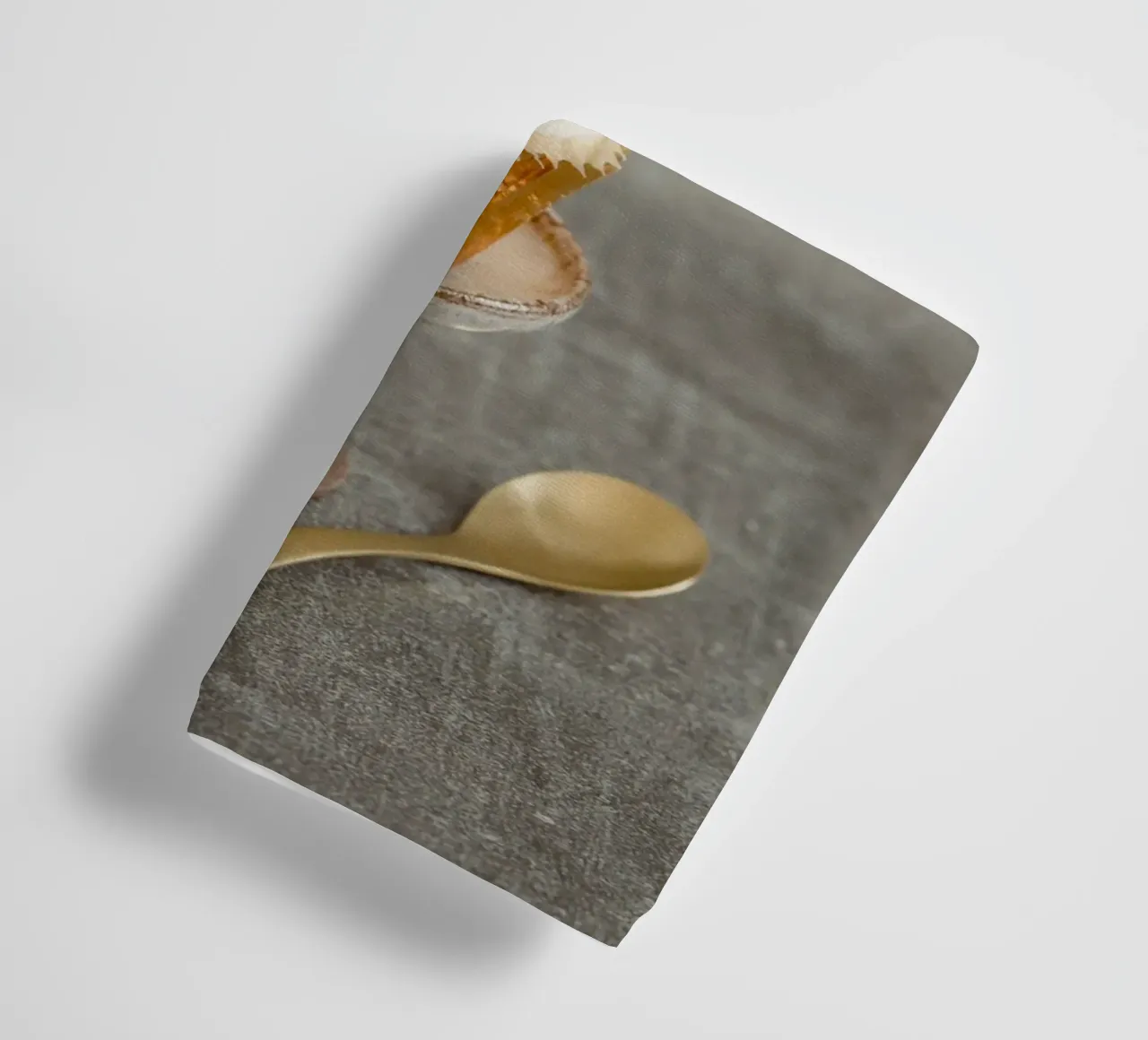 Cupcake d'oro con candela asciugamano da bagno da foodphotolove