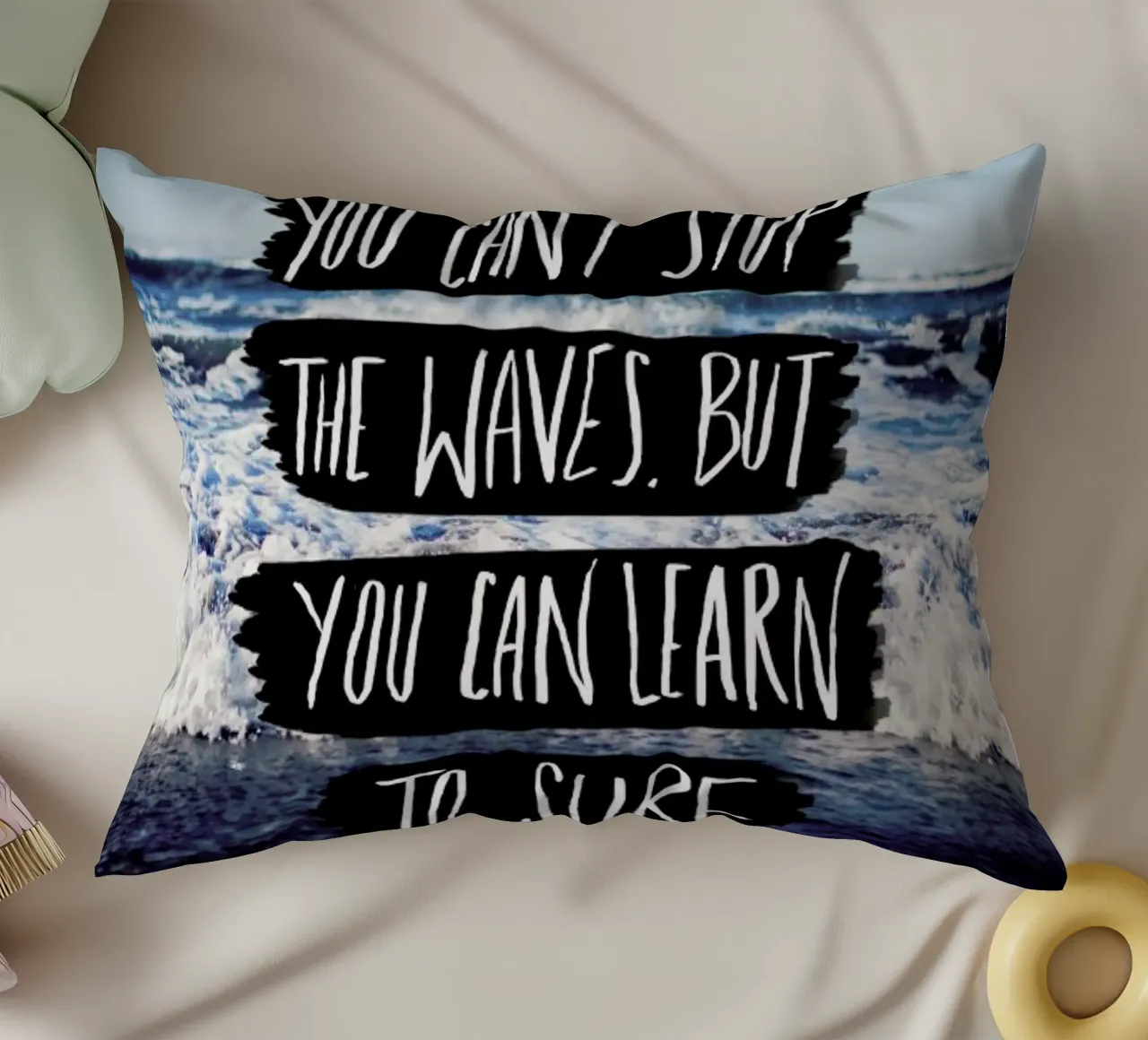Learn to Surf cojín de Leah Flores
