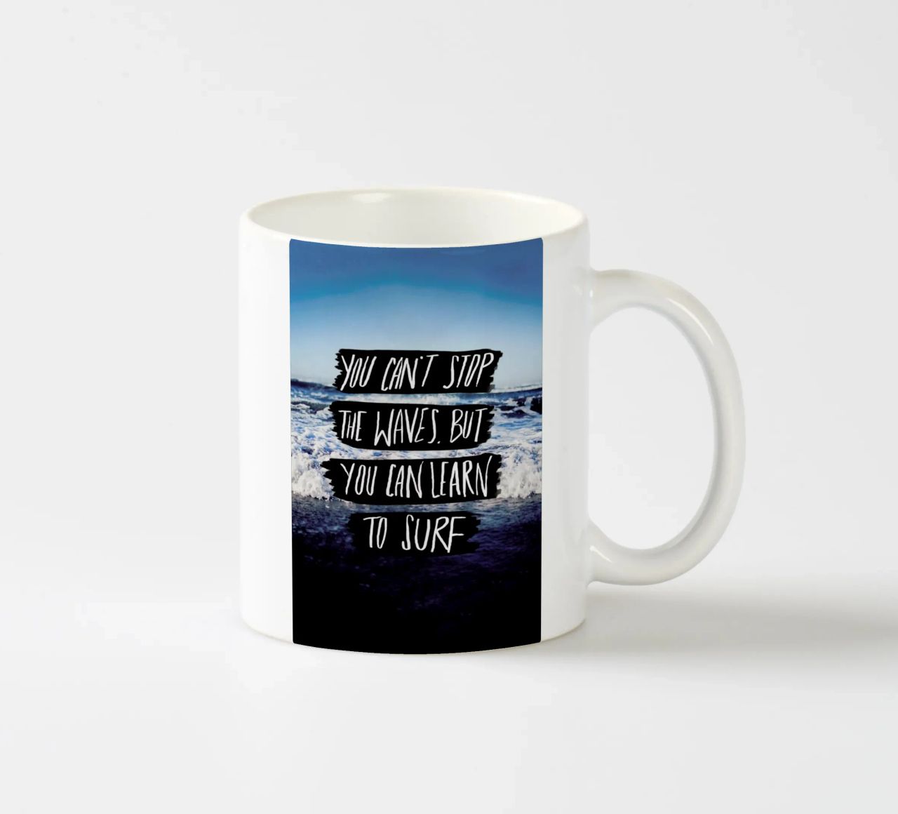 Learn to Surf tazza in ceramica da Leah Flores