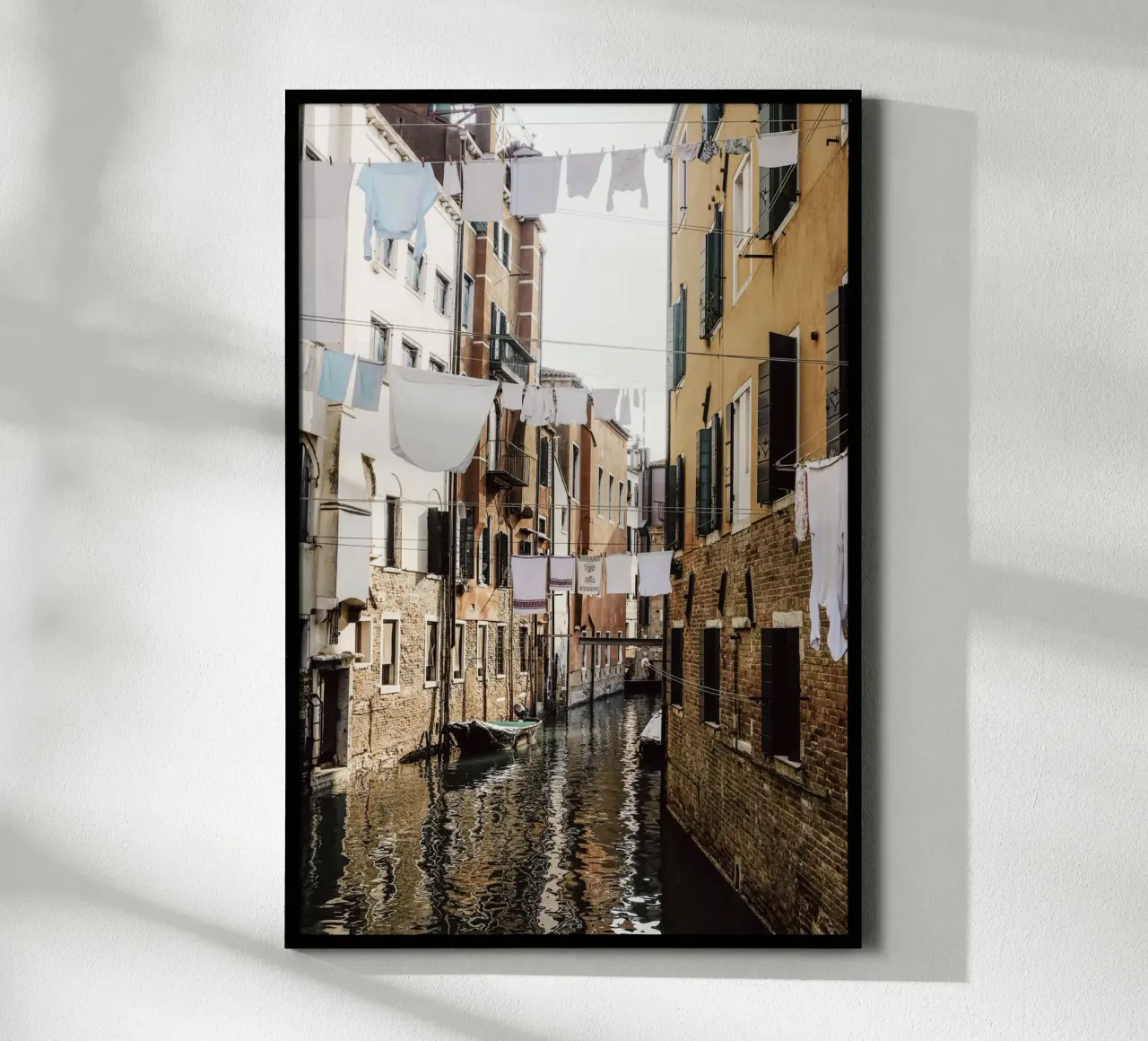 Stendibiancheria italiano poster con telaio in legno da studiopicaprints