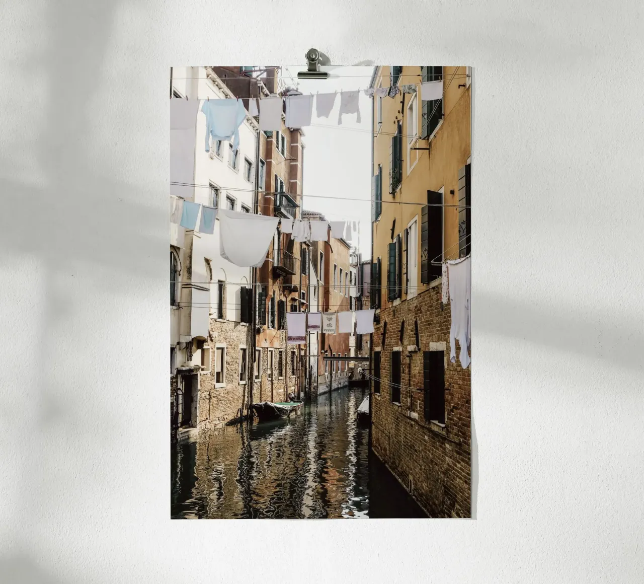 Stendibiancheria italiano poster con telaio in legno da studiopicaprints