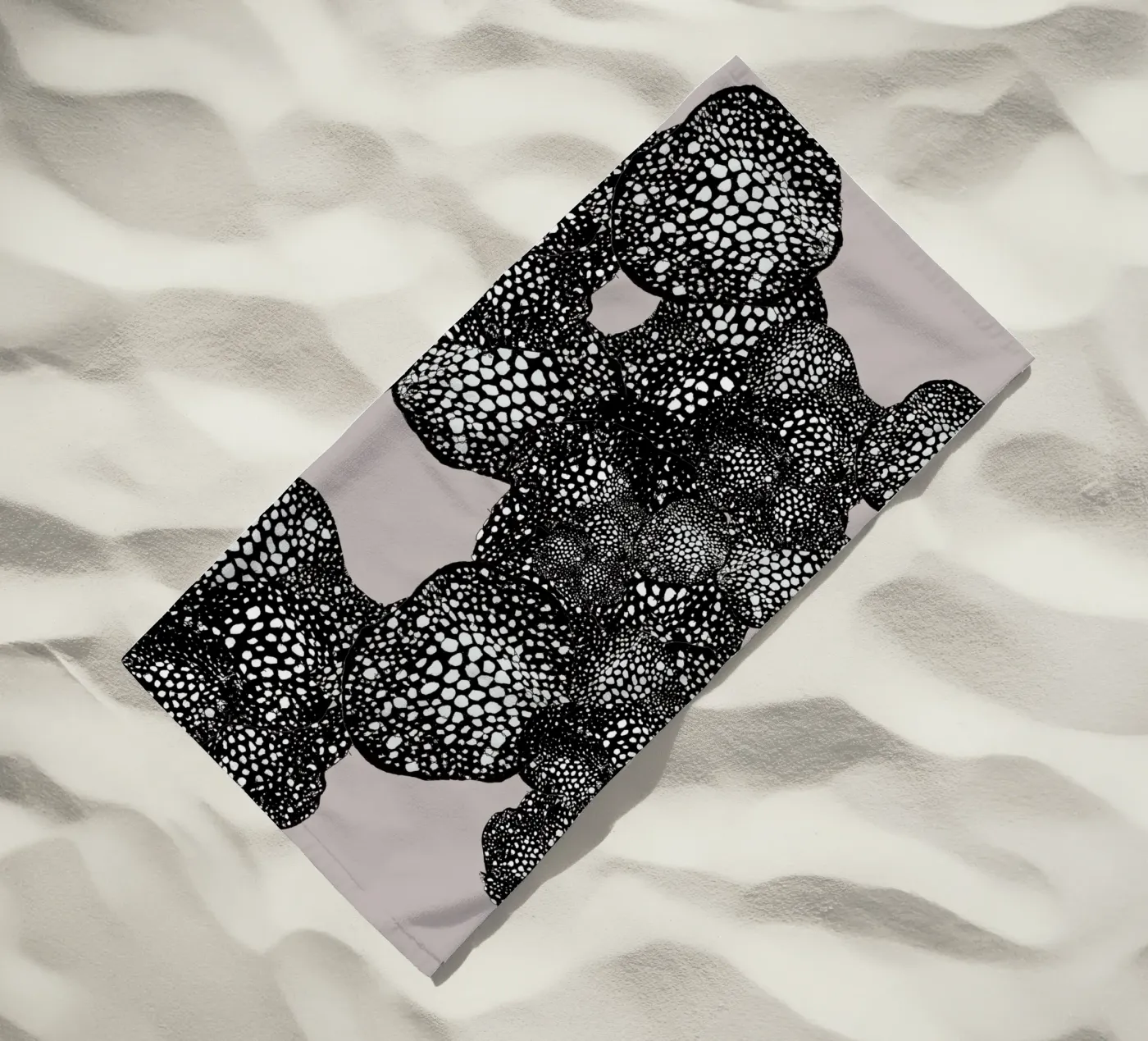 mora Strandtuch von Giulio Iurissevich