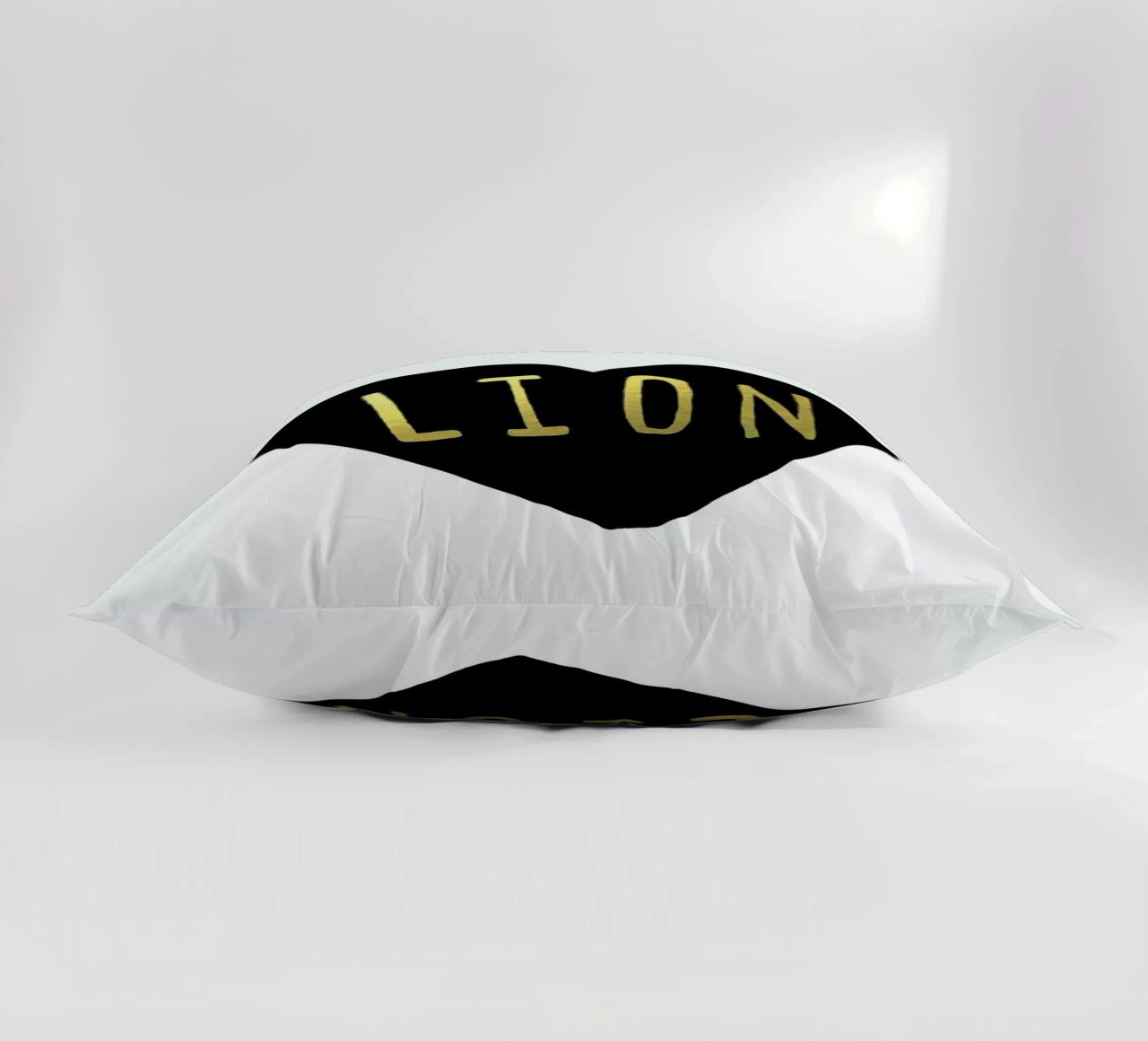 Lion kussen van Leah Flores