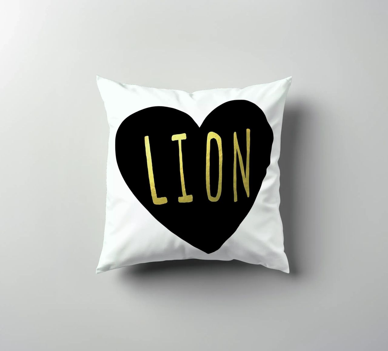 Lion kussen van Leah Flores