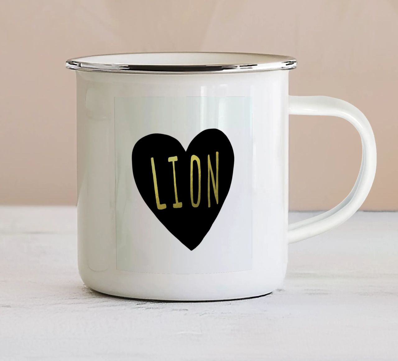 Lion tazza in smalto da Leah Flores