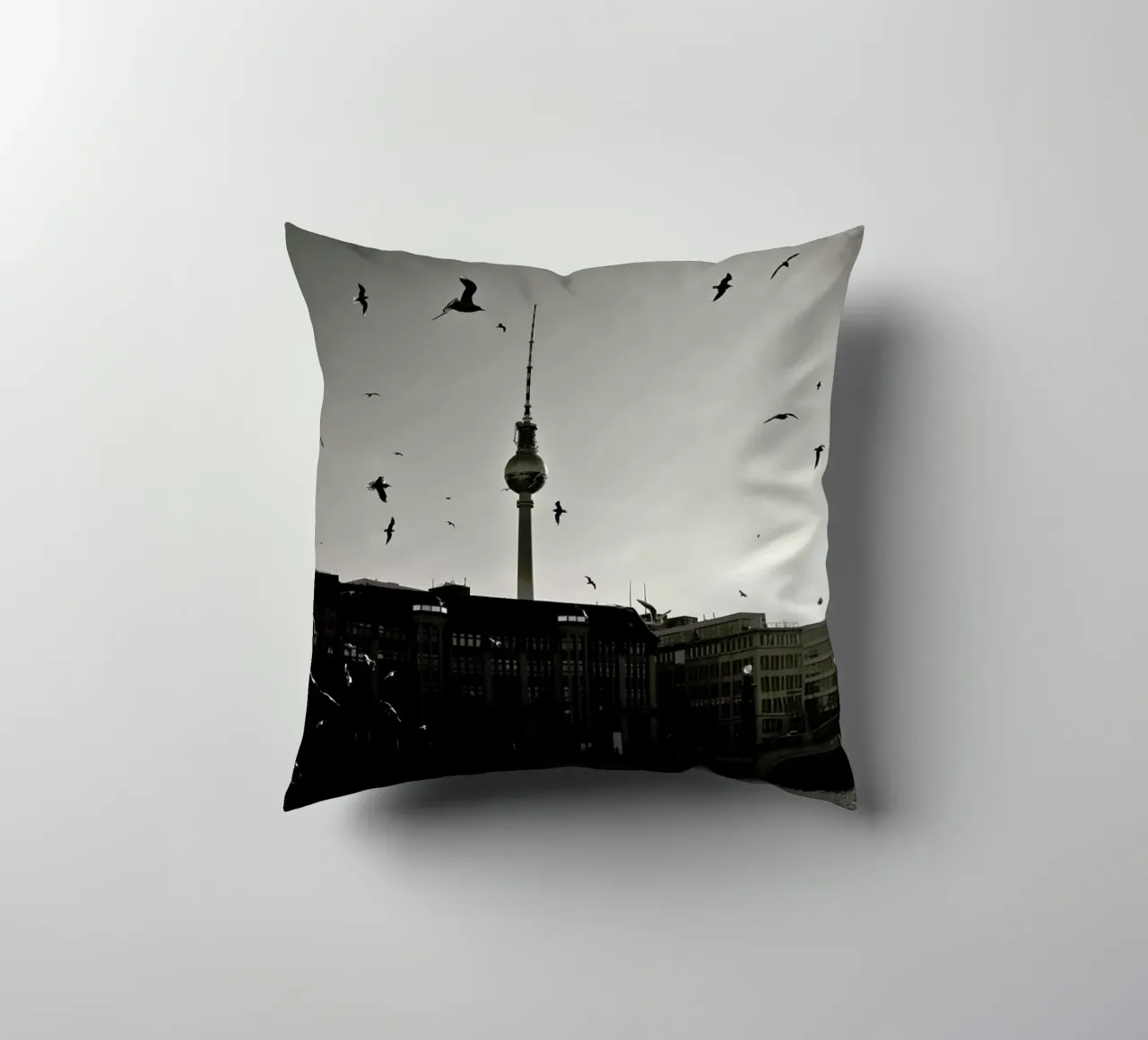 Fernsehturm cuscino da Anja Hebrank Photography