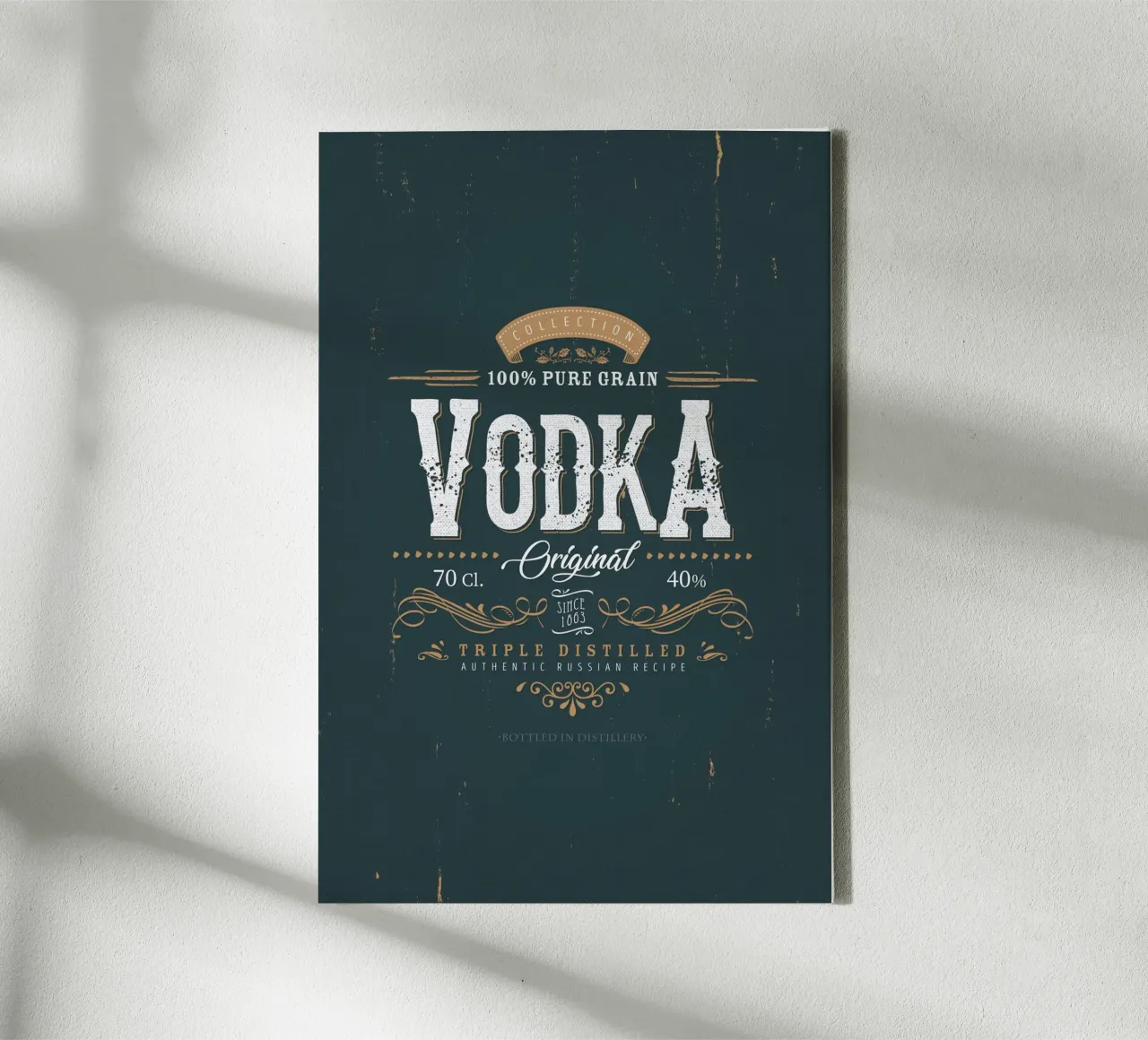 Weinetikett Wodka Leinwand mit Schattenfugenrahmen von studiopicaprints