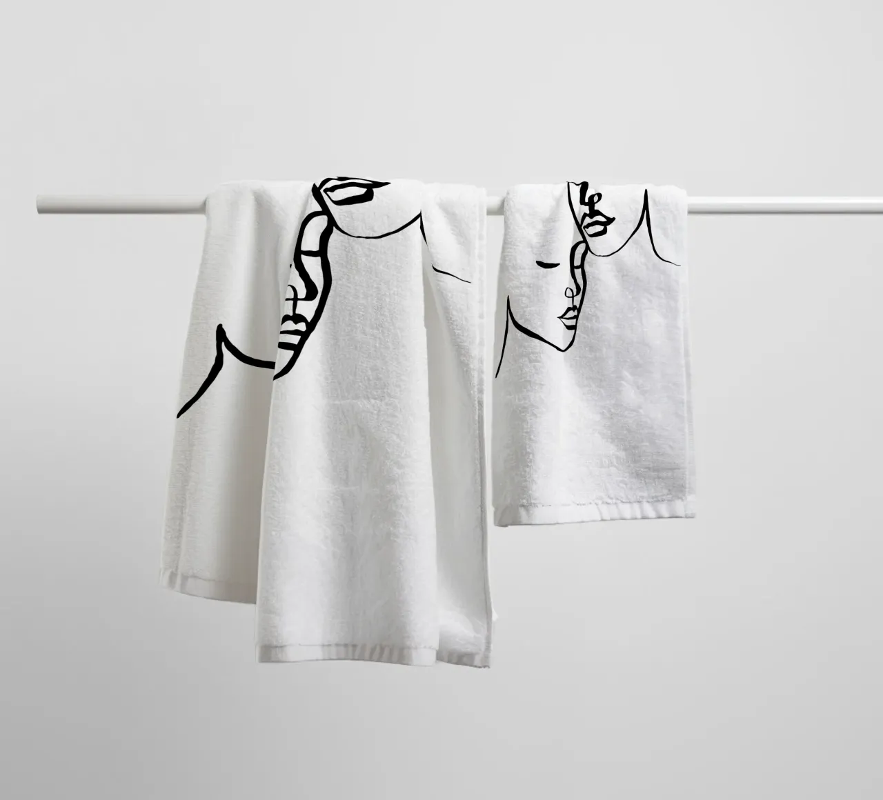 Two Lovers towel by Ninhol