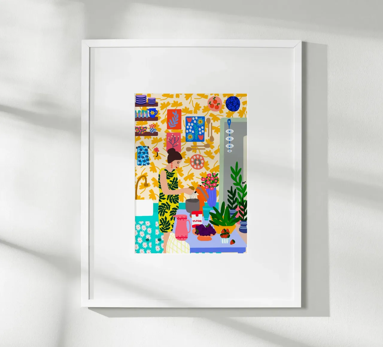 Una mujer en una cocina con flores poster con marco de plástico de Pictufy Sun & Spirit