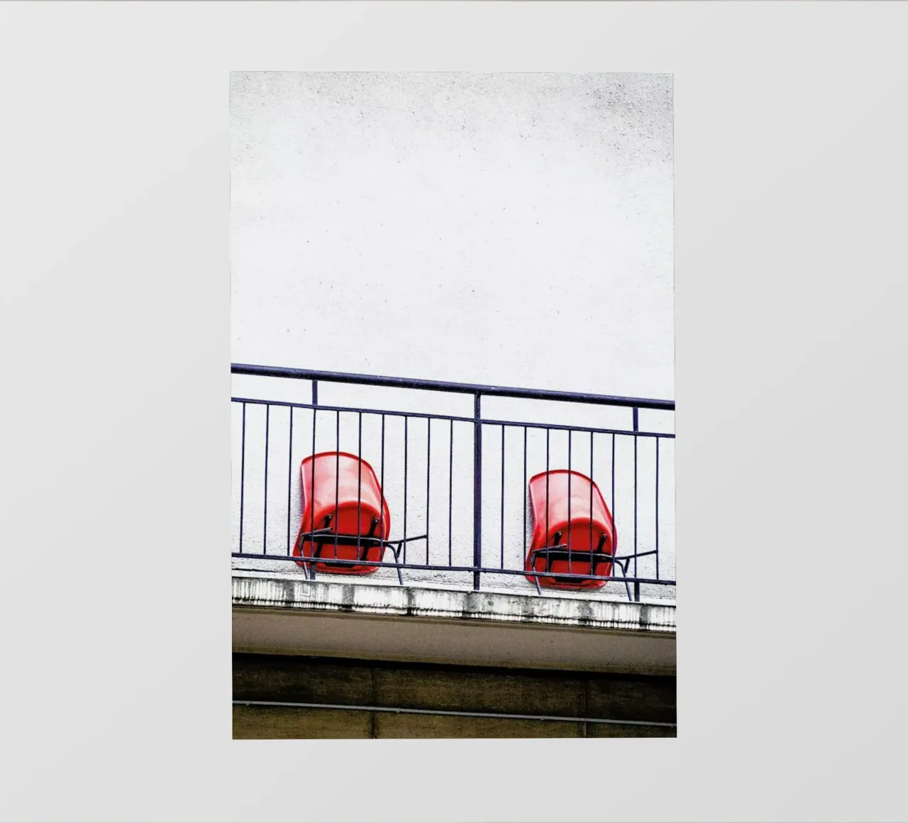 Michael's Empty Chairs pellicola backlit da Babett Schultze